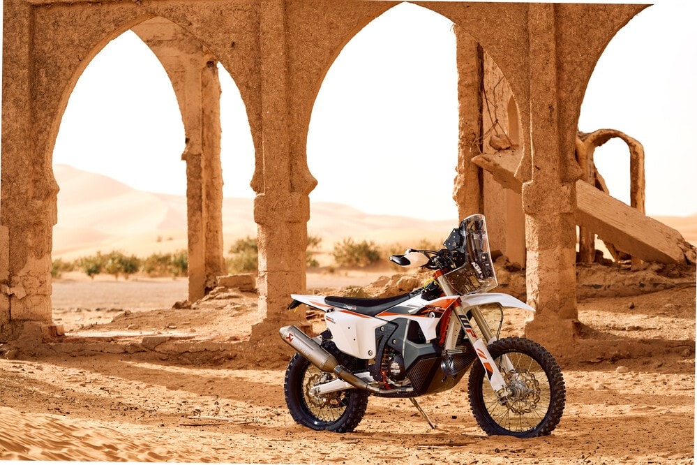 KTM 450 Rally Replica: arrivano il model year 2026 e la Sanders Edition